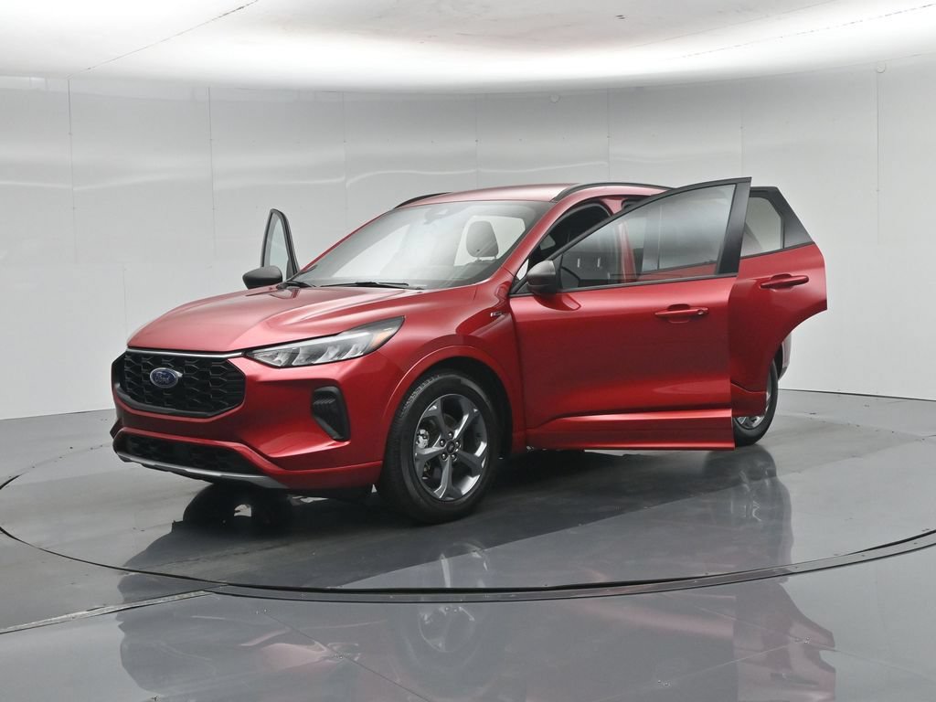 Certified 2023 Ford Escape ST-Line w/ Tech Pack #1 FWD image 31