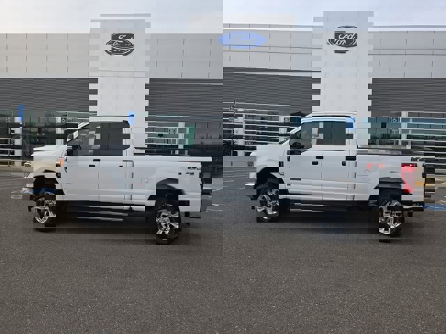 Certified 2022 Ford F250 XL w/ STX Appearance Package image 2