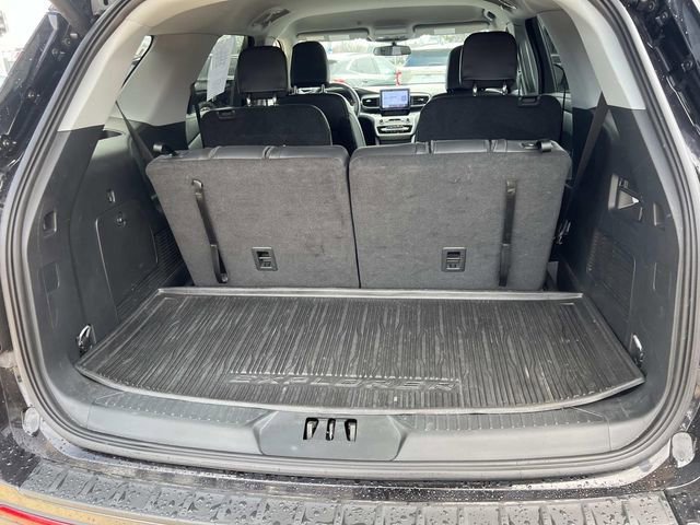 Certified 2023 Ford Explorer XLT w/ Equipment Group 202A image 12