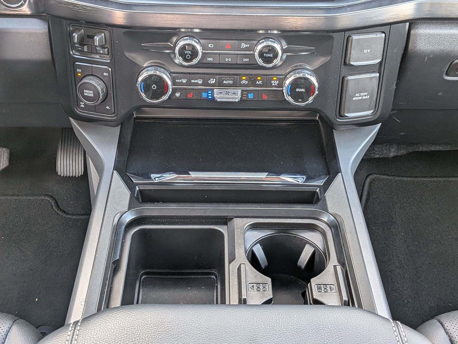 Certified 2026 Ford F250 Lariat w/ Black Appearance Package image 20