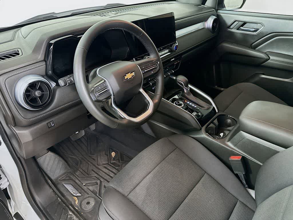 Used 2023 Chevrolet Colorado LT w/ LT Convenience Package AWD/4WD image 2
