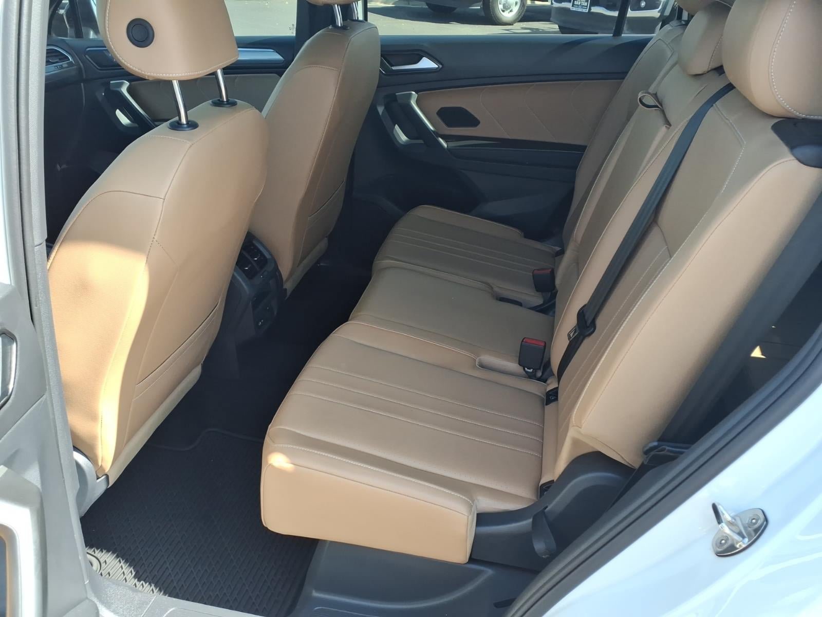 Used 2024 Volkswagen Tiguan SE R-Line FWD image 19