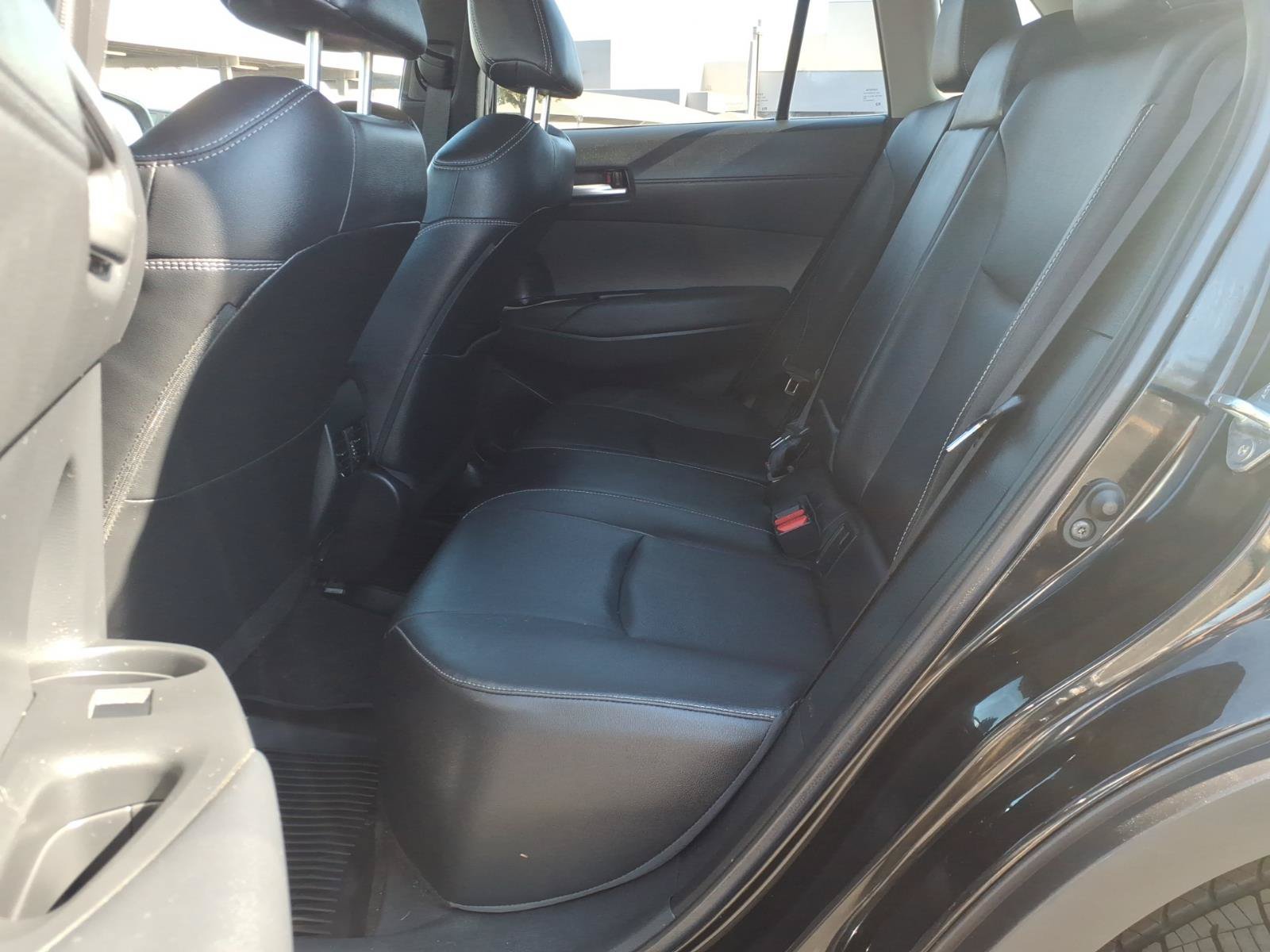 Used 2023 Toyota Corolla Cross XLE w/ Convenience Package FWD image 17