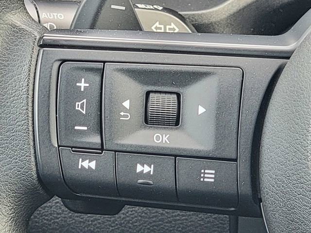 Used 2023 Nissan Rogue S AWD/4WD image 32