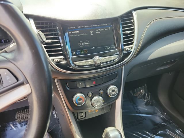 Used 2019 Chevrolet Trax LT w/ LT Convenience Package FWD image 29