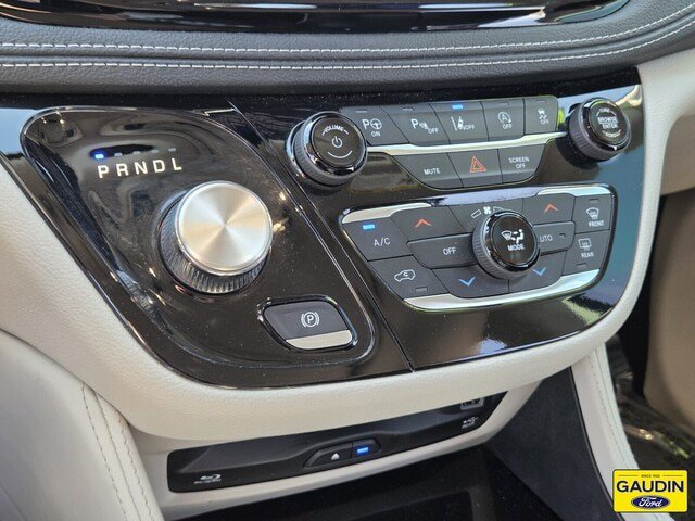 Used 2023 Chrysler Pacifica Limited w/ Uconnect Theater Family Group AWD/4WD image 24