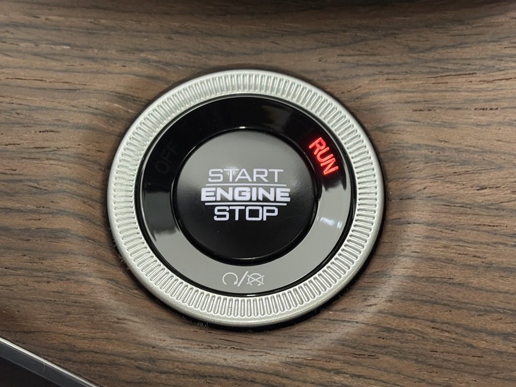 Used 2024 Jeep Grand Cherokee Summit image 23