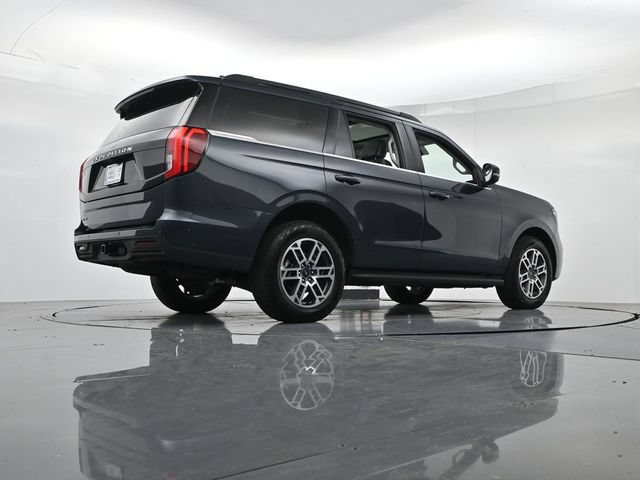 Certified 2025 Ford Expedition Active AWD/4WD image 36