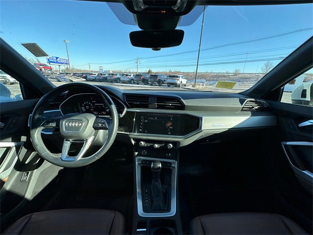 Used 2021 Audi Q3 2.0T Premium Plus w/ Premium Plus Package image 16