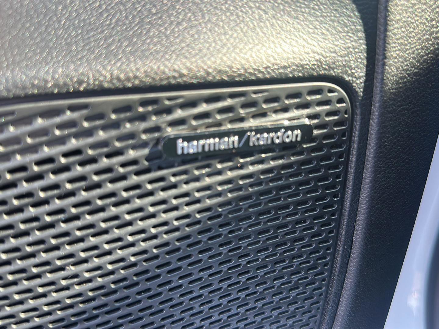 Used 2026 Chrysler Pacifica Pinnacle w/ Trailer Tow Group image 11