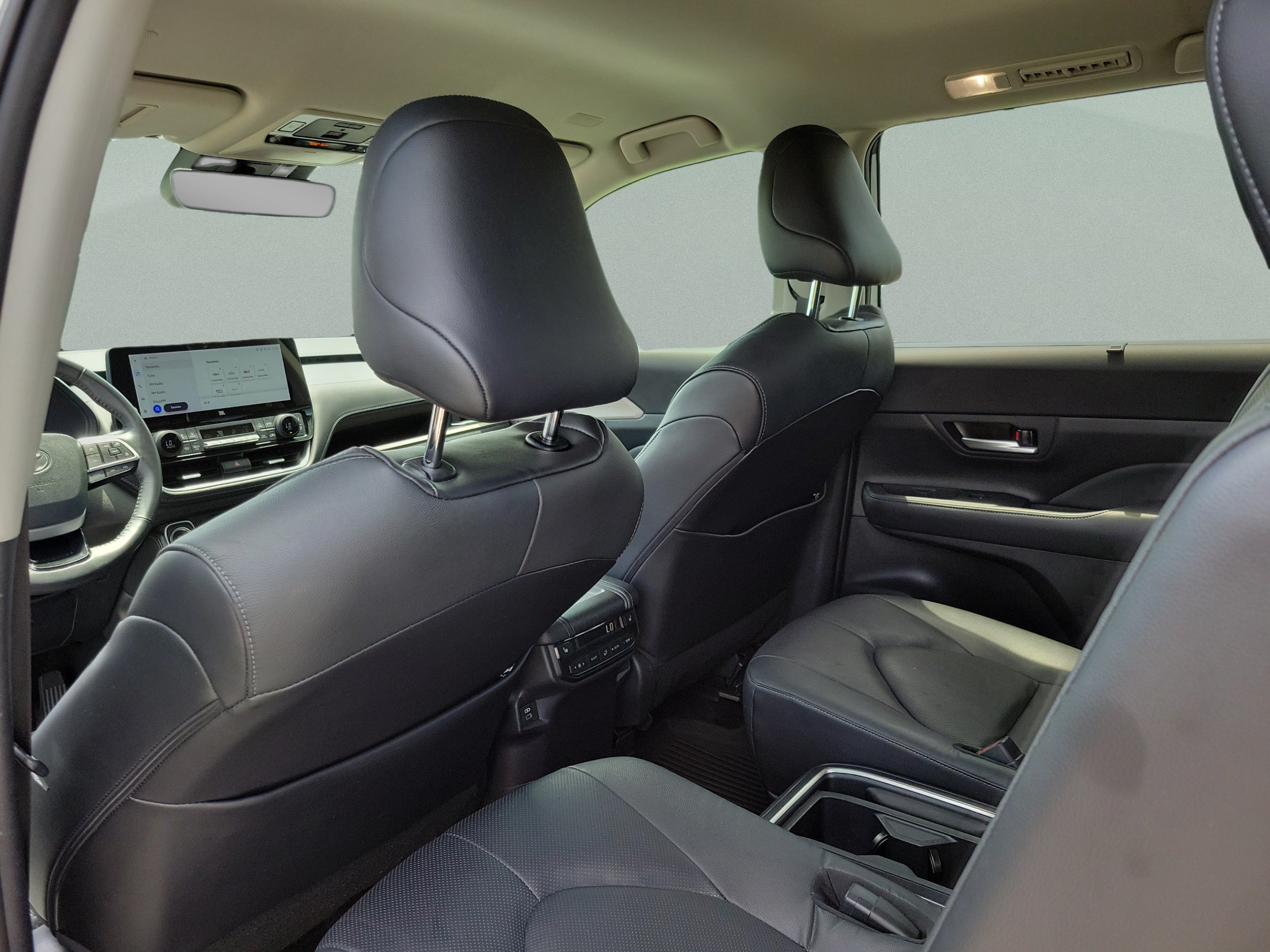 Used 2024 Toyota Grand Highlander AWD image 12