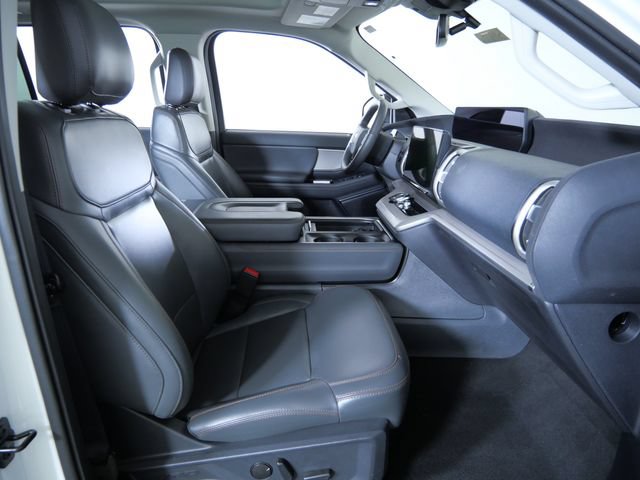 Certified 2025 Ford Expedition Active AWD/4WD image 11