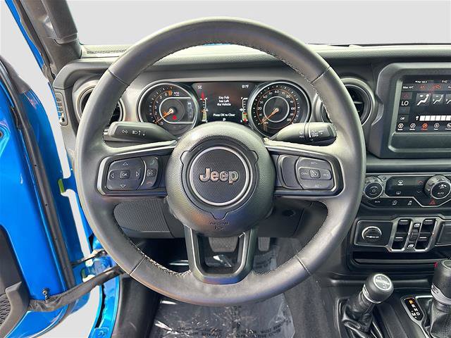 Used 2023 Jeep Gladiator Sport AWD/4WD image 12
