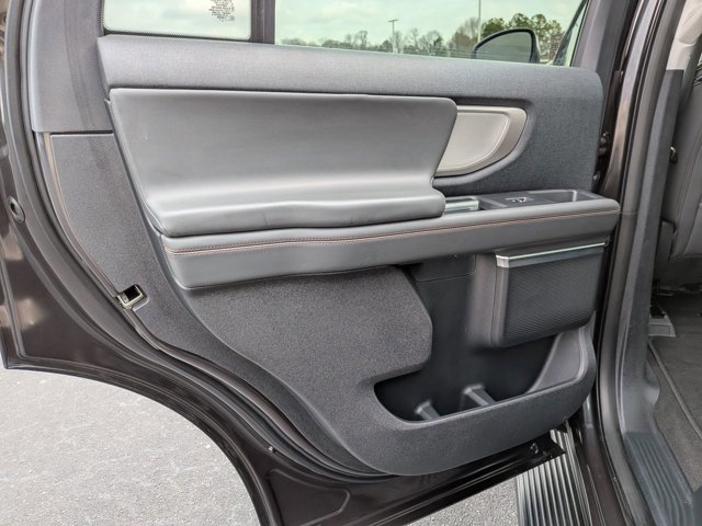 Certified 2025 Ford Expedition Active image 25