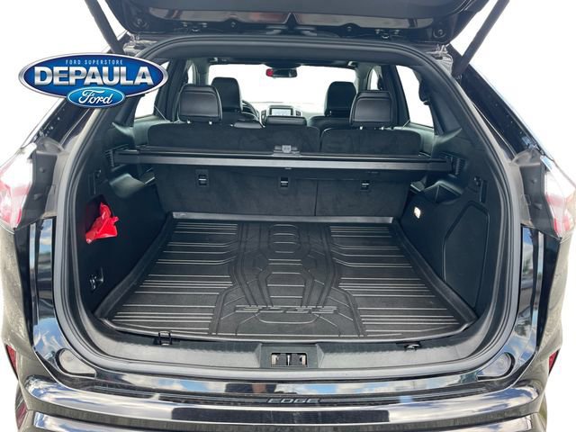 Certified 2024 Ford Edge ST w/ Equipment Group 401A image 9