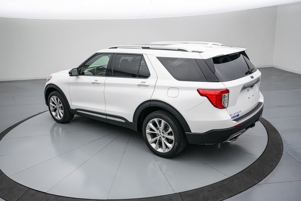 Certified 2023 Ford Explorer Platinum w/ Technology Package AWD/4WD image 7
