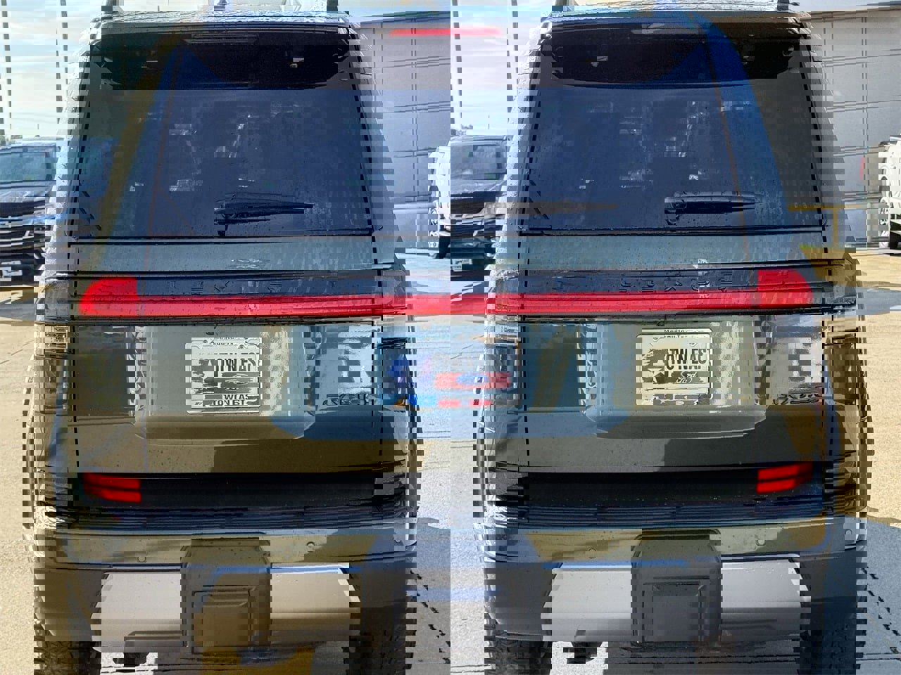 Used 2024 Lexus GX 550 image 6