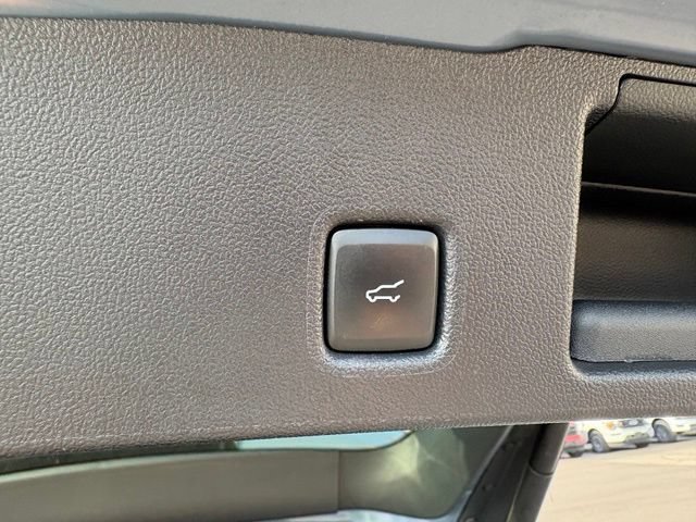 Certified 2025 Ford Escape ST-Line Select w/ Tech Pack #1 AWD/4WD image 17