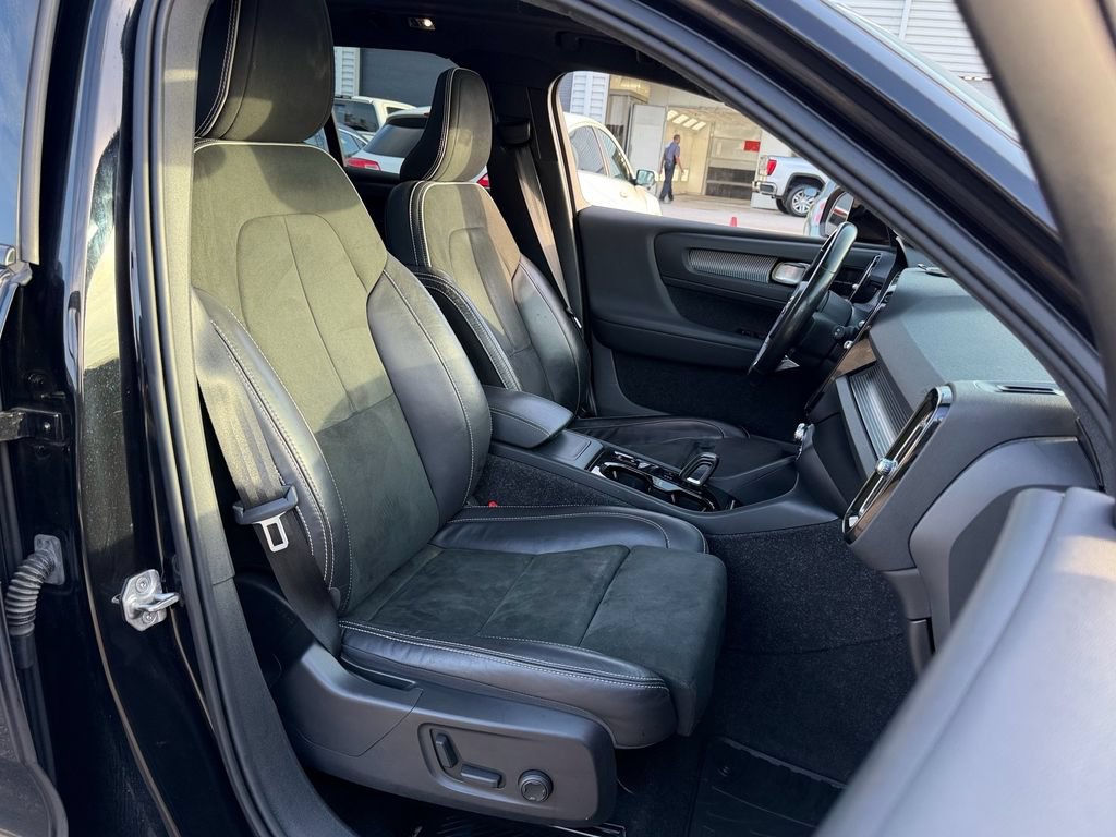 Used 2021 Volvo XC40 T5 R-Design AWD/4WD image 20