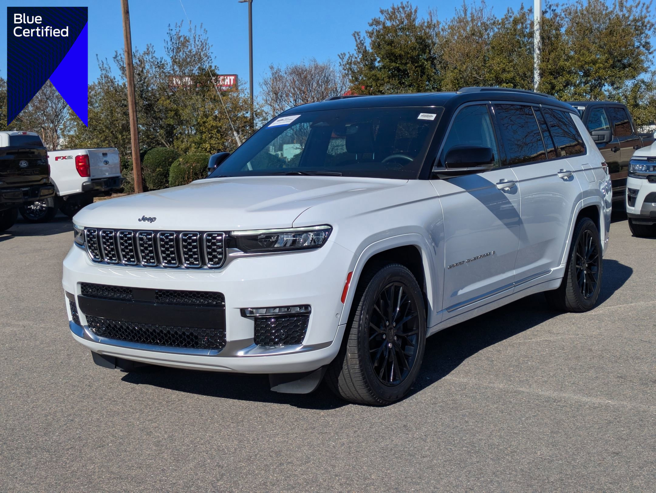 Used 2023 Jeep Grand Cherokee L Summit w/ Luxury Tech Group V image 1