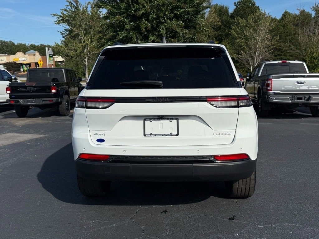 Used 2025 Jeep Grand Cherokee Altitude image 5