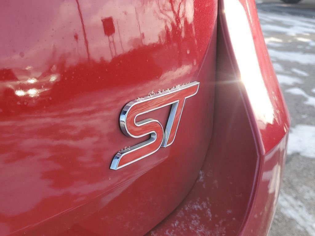 Certified 2023 Ford Explorer ST w/ Equipment Group 401A image 7