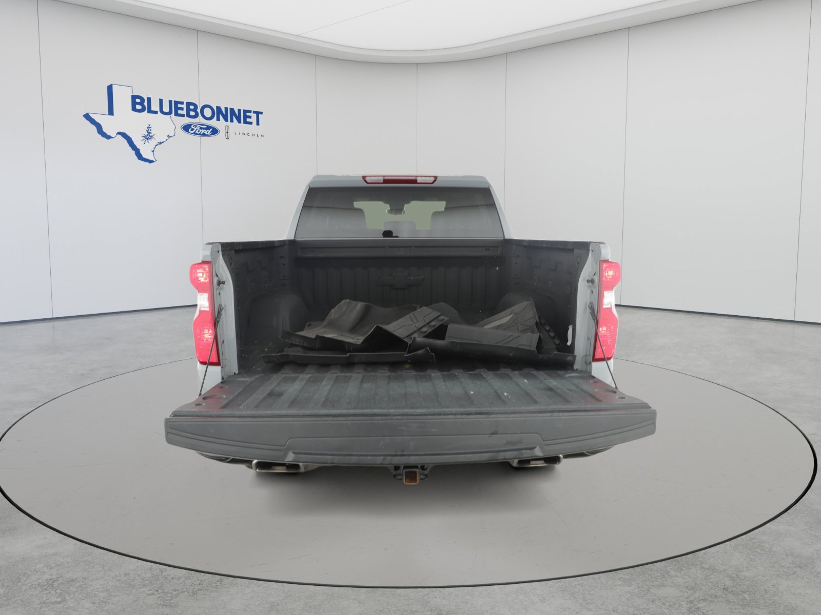 Used 2024 Chevrolet Silverado 1500 Custom Trail Boss w/ LPO, Dark Essentials Package AWD/4WD image 5