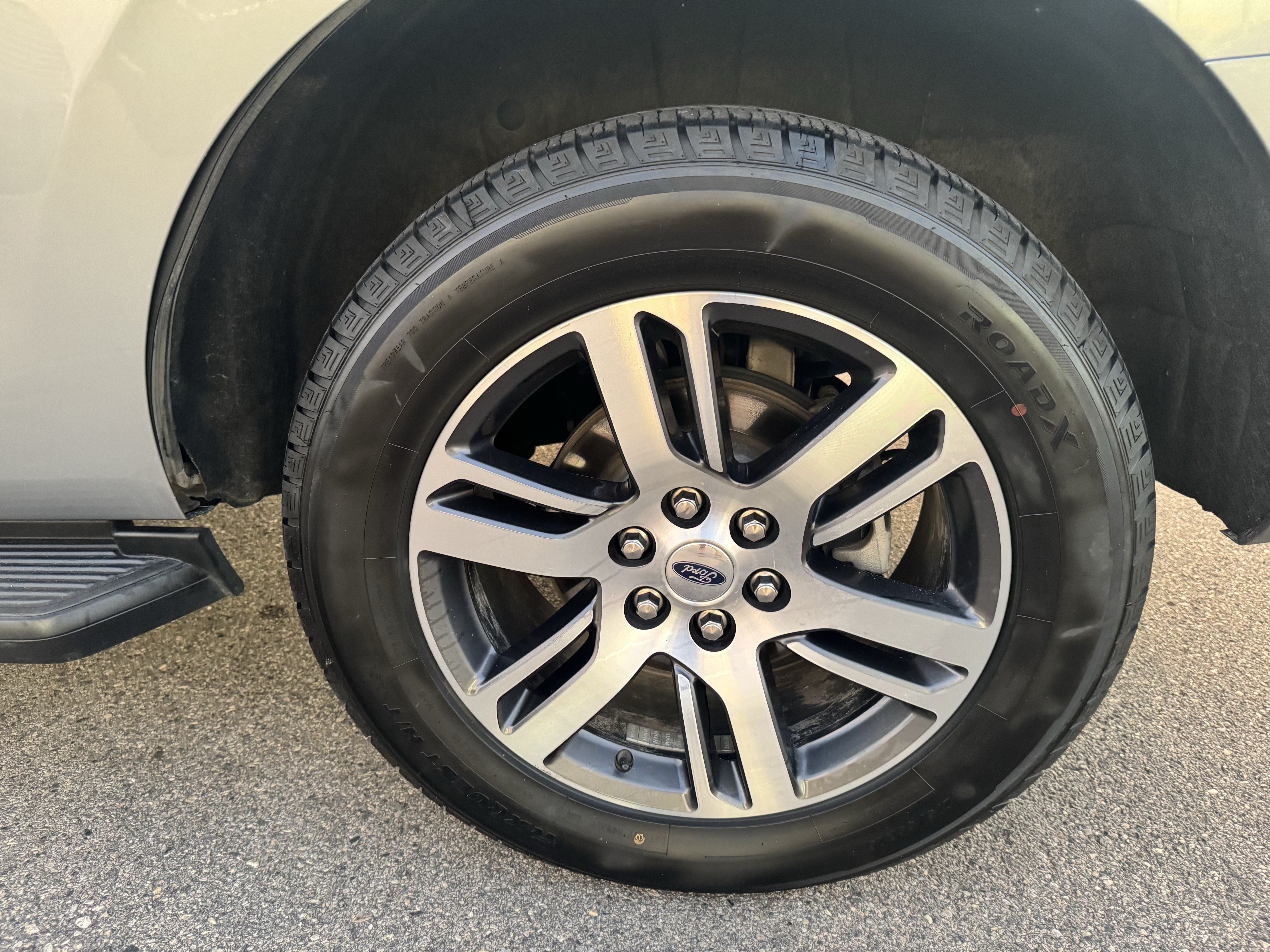 Certified 2024 Ford Expedition Limited AWD/4WD image 9