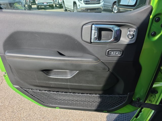 Used 2025 Jeep Gladiator Sport AWD/4WD image 17