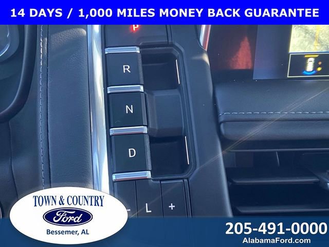 Used 2024 Chevrolet Suburban Z71 w/ Luxury Package image 27