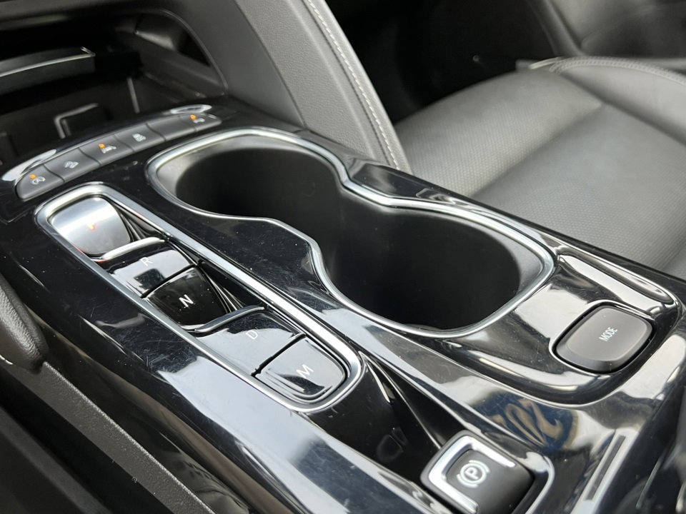 Used 2022 Buick Envision Essence w/ Technology Package I image 36