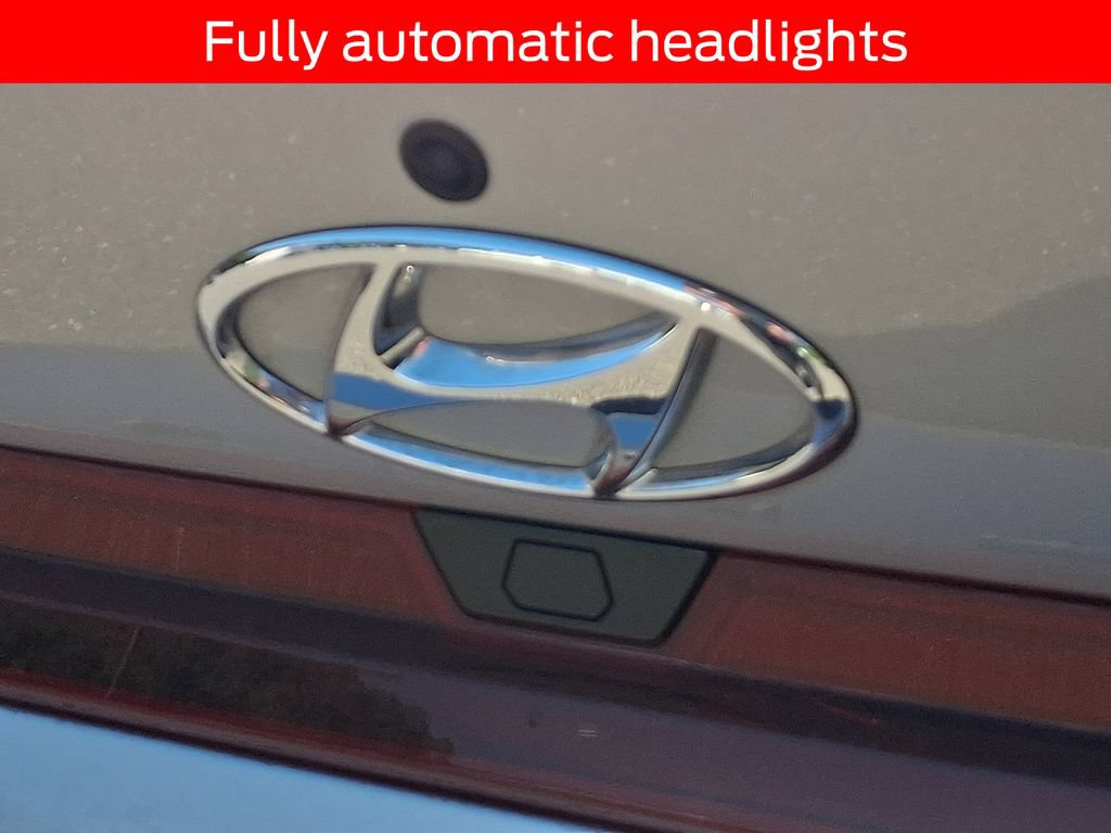 Used 2022 Hyundai Elantra SEL FWD image 29