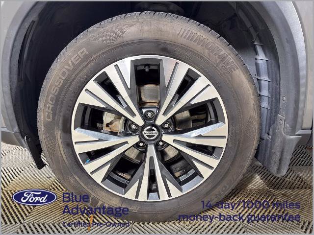 Used 2021 Nissan Rogue SV w/ Premium Package AWD/4WD image 14