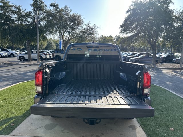 Used 2022 Toyota Tacoma SR5 w/ Technology Package RWD image 6