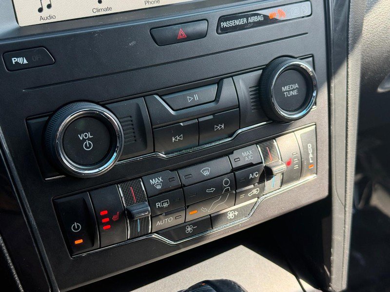 Certified 2018 Ford Explorer XLT w/ Equipment Group 202A image 26