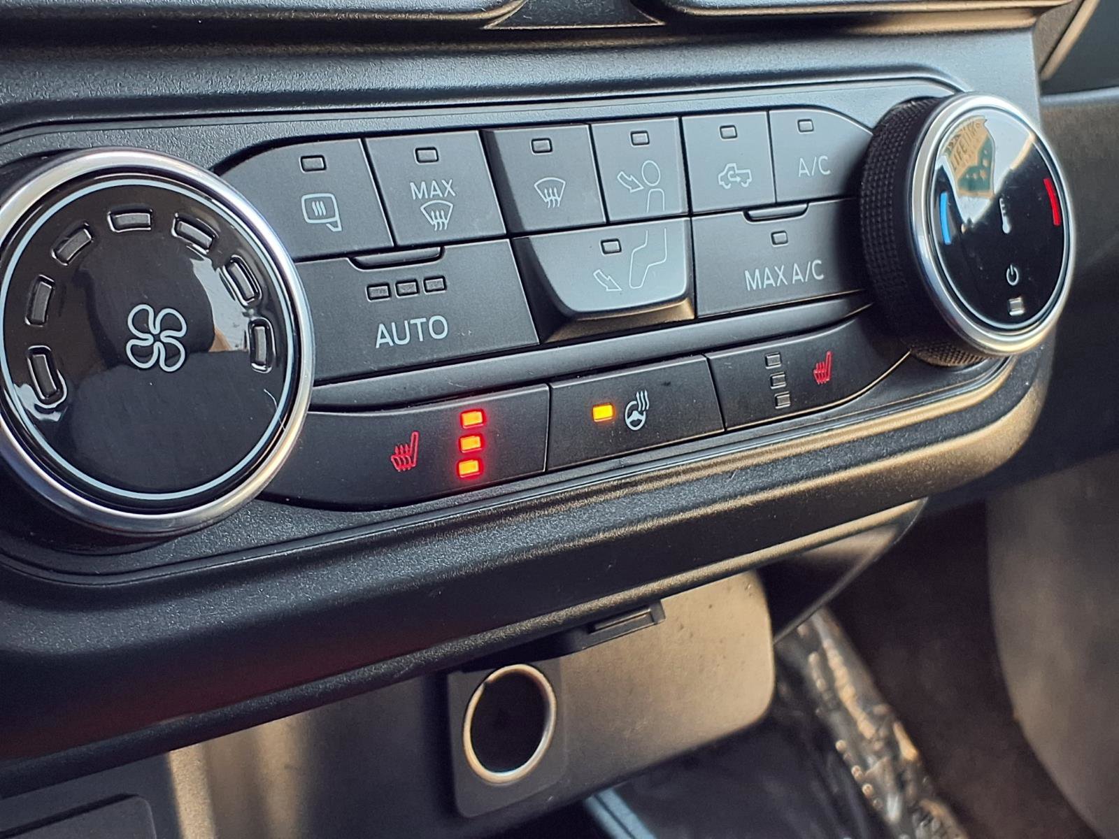 Certified 2023 Ford Maverick XLT w/ Equipment Group 300A Standard AWD/4WD image 8