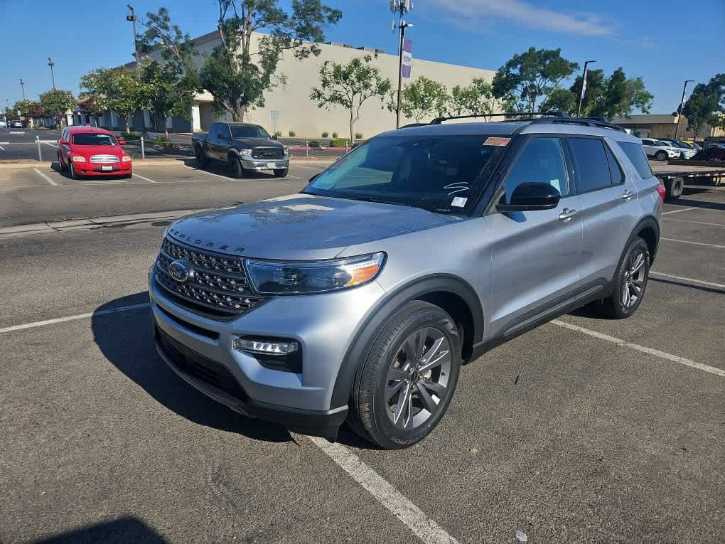 Certified 2023 Ford Explorer XLT w/ Equipment Group 202A