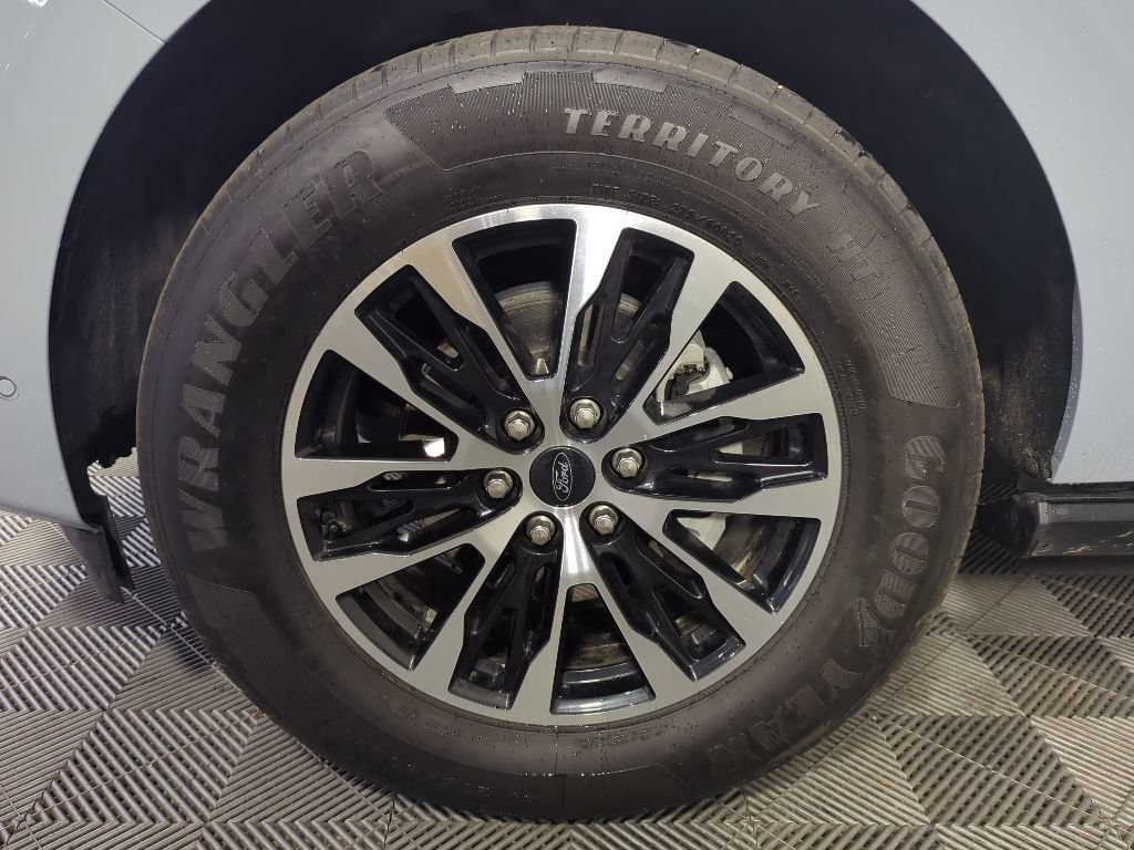 Certified 2025 Ford Expedition Platinum AWD/4WD image 14