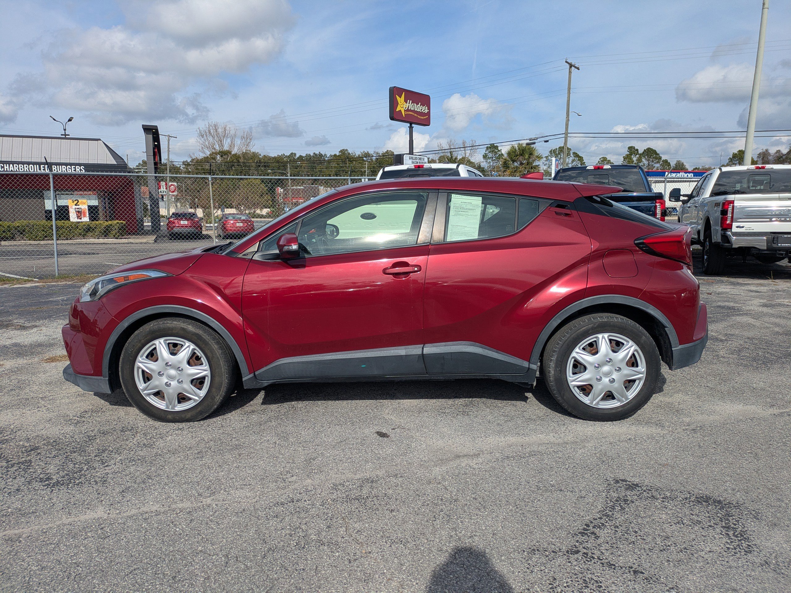 Used 2019 Toyota C-HR LE image 2