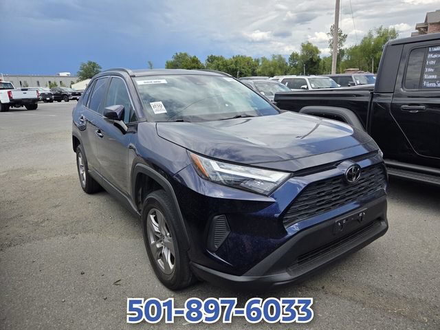 Used 2022 Toyota RAV4 XLE AWD/4WD image 2