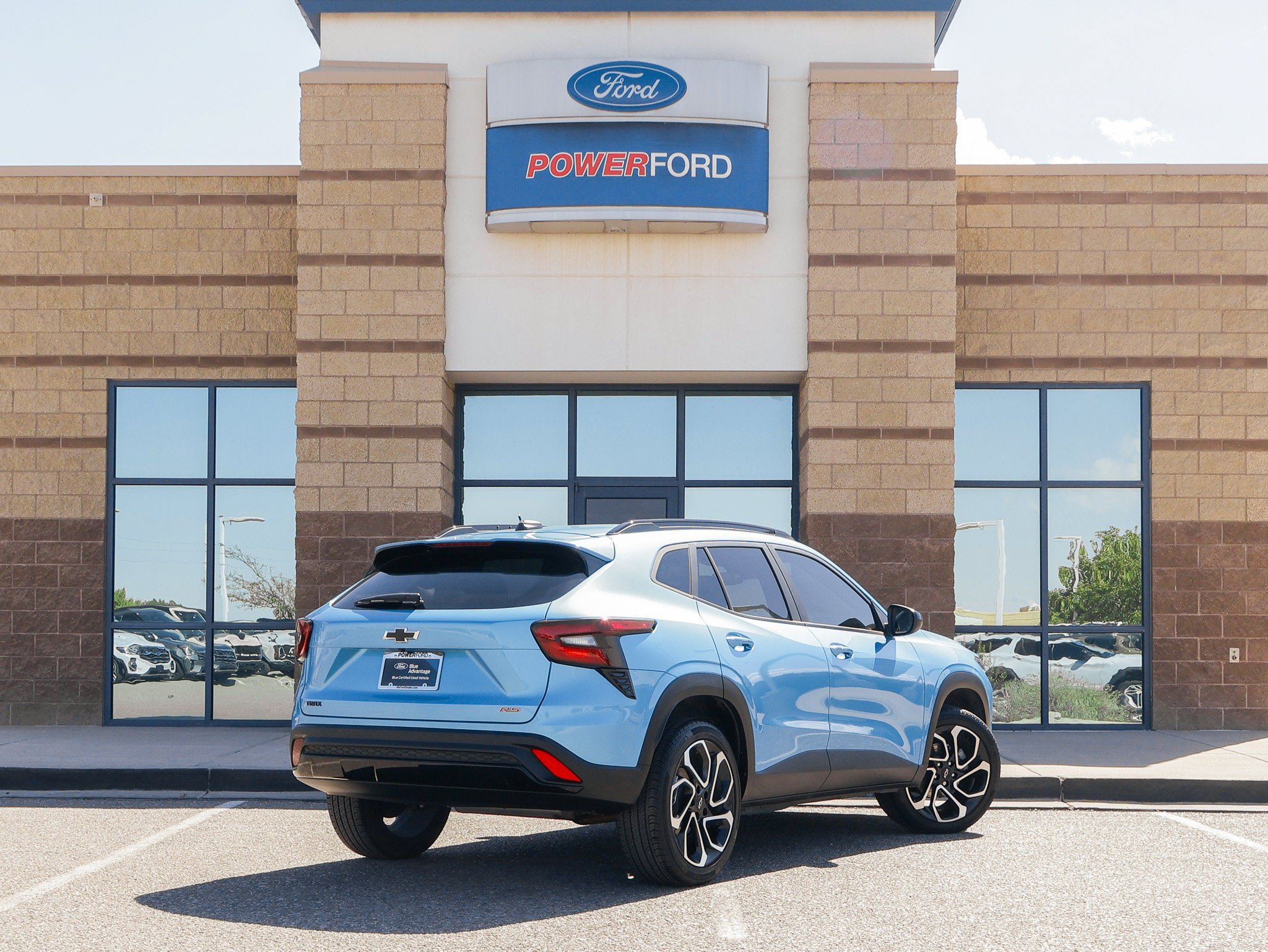 Used 2025 Chevrolet Trax RS FWD image 6