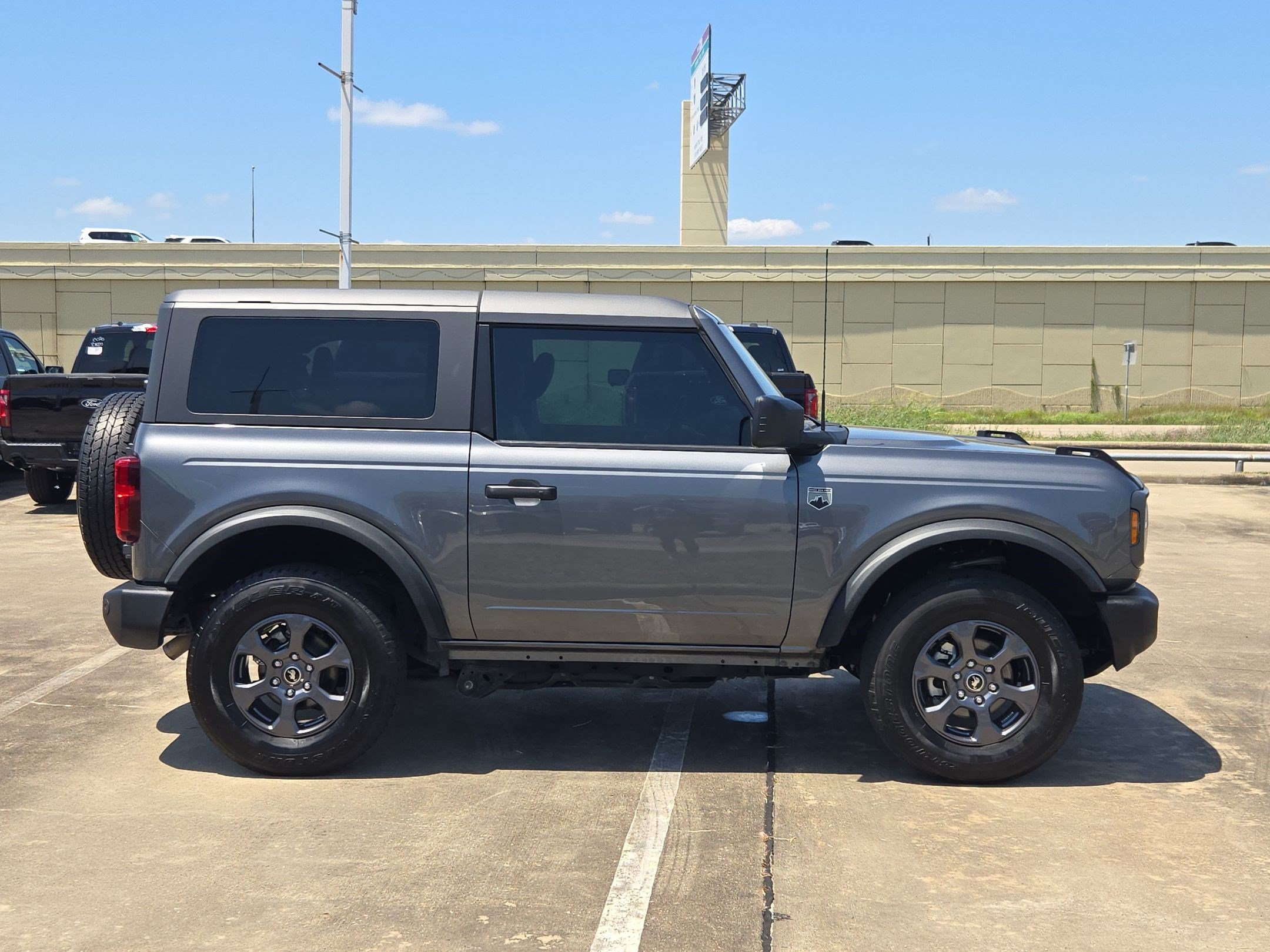 Certified 2024 Ford Bronco Big Bend AWD/4WD image 2
