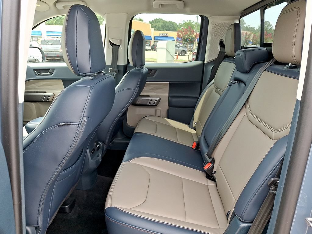 Certified 2025 Ford Maverick Lariat w/ 4K Tow Package AWD/4WD image 10