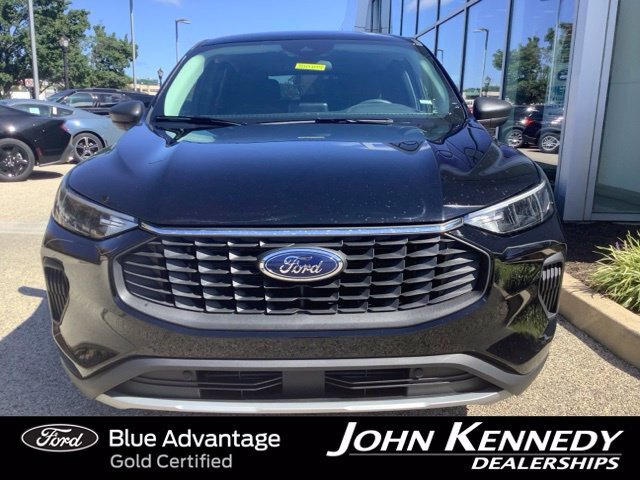 Certified 2025 Ford Escape Active AWD/4WD image 8