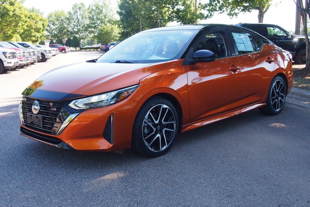 Used 2024 Nissan Sentra SR w/ SR Premium Package FWD image 3