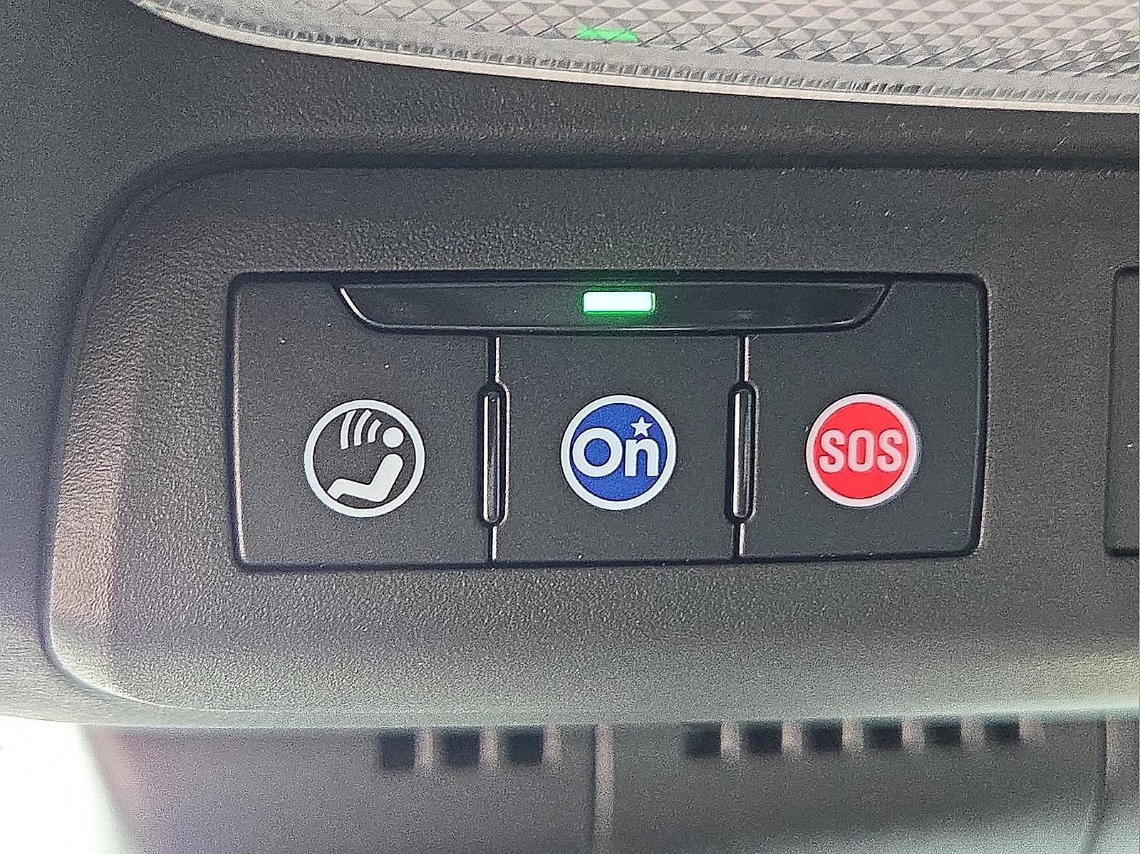 Used 2025 GMC Canyon AT4 w/ Technology Plus Package image 18