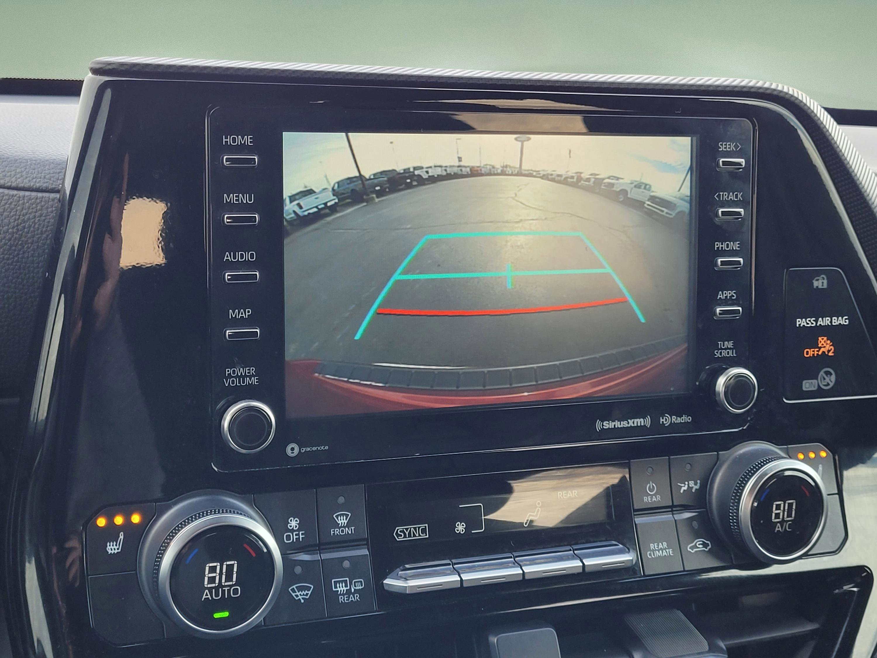 Used 2022 Toyota Highlander XSE image 16