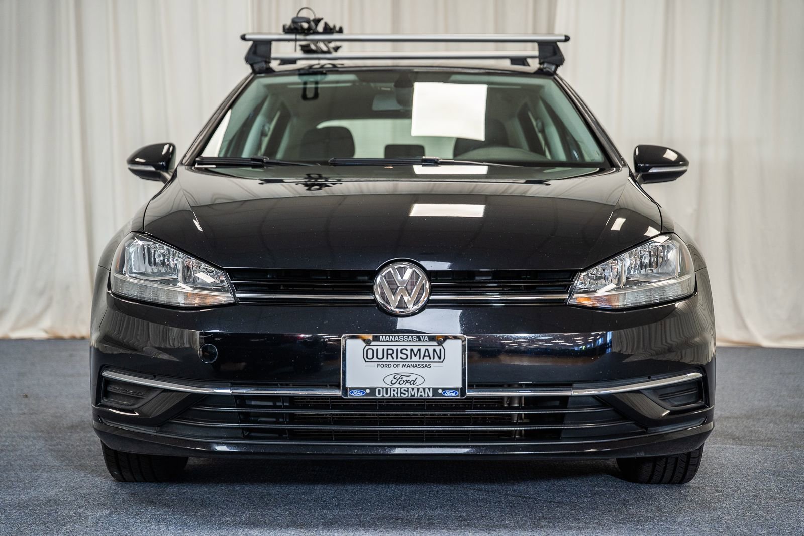 Used 2018 Volkswagen Golf SE FWD image 2