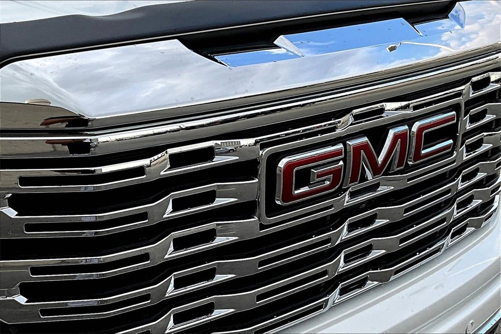Used 2023 GMC Sierra 1500 Denali w/ Denali Reserve Package image 30