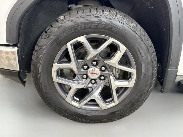 Used 2022 GMC Sierra 1500 SLT w/ SLT Premium Package AWD/4WD image 32